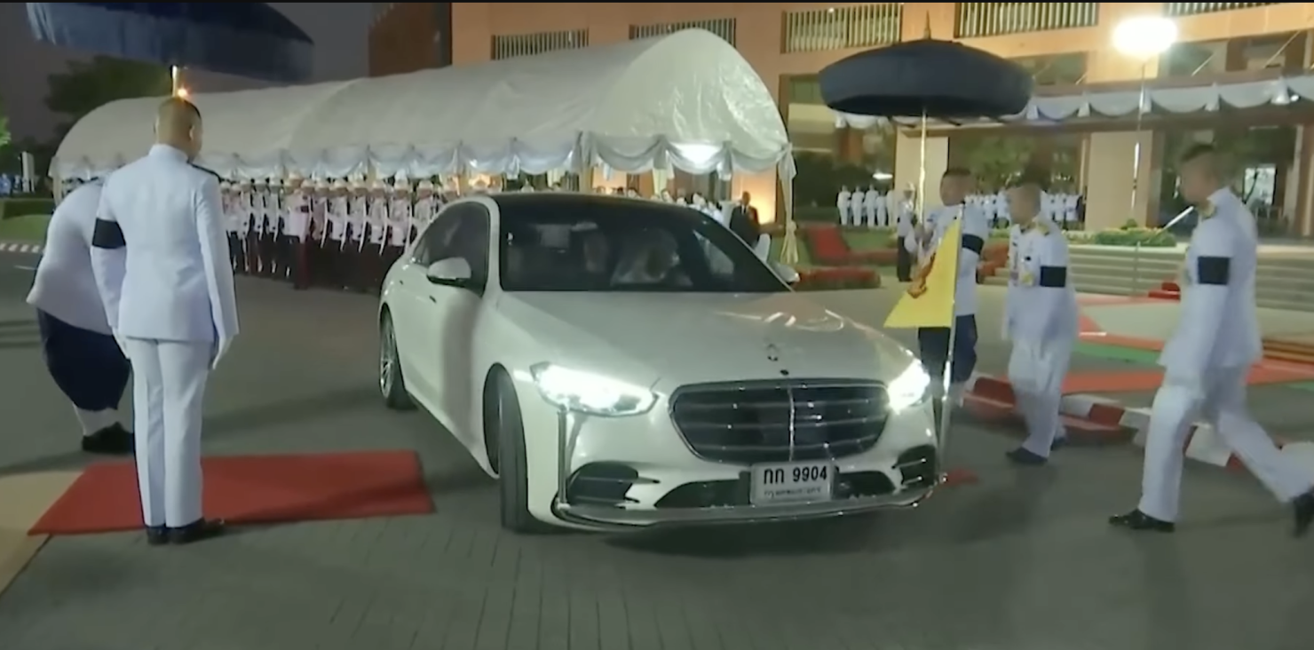 เลขเด็ด ในหลวง-พระราชินี เสด็จฯ เชียงราย ทรงเปิดพระราชานุสาวรีย์ หวยงวด 17/1/69