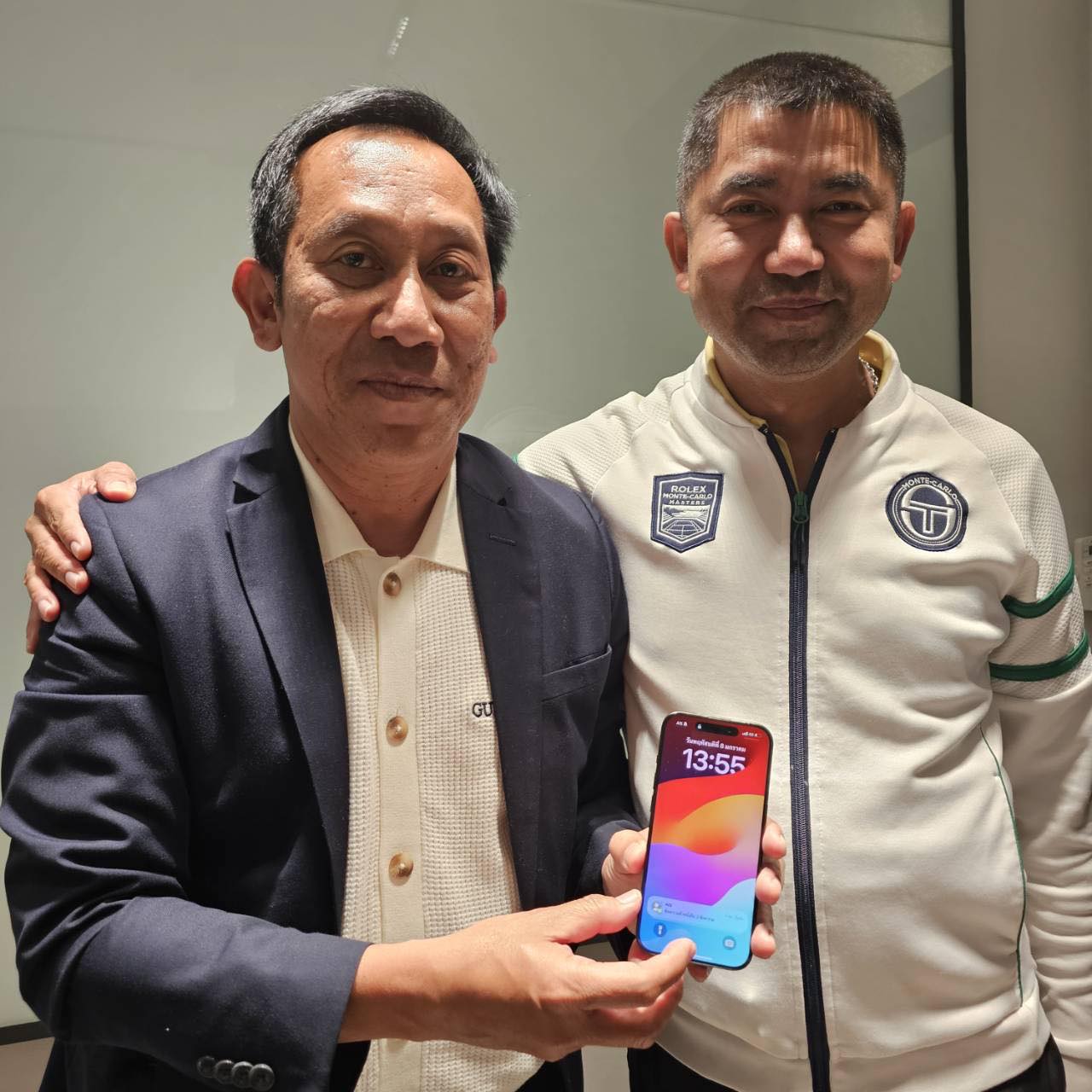 สลบข่าวลือ! ทนาย โพสต์ภาพคู่ บิ๊กโจ๊ก ยันยังอยู่ไทย-มั่นใจกระบวนการยุติธรรม