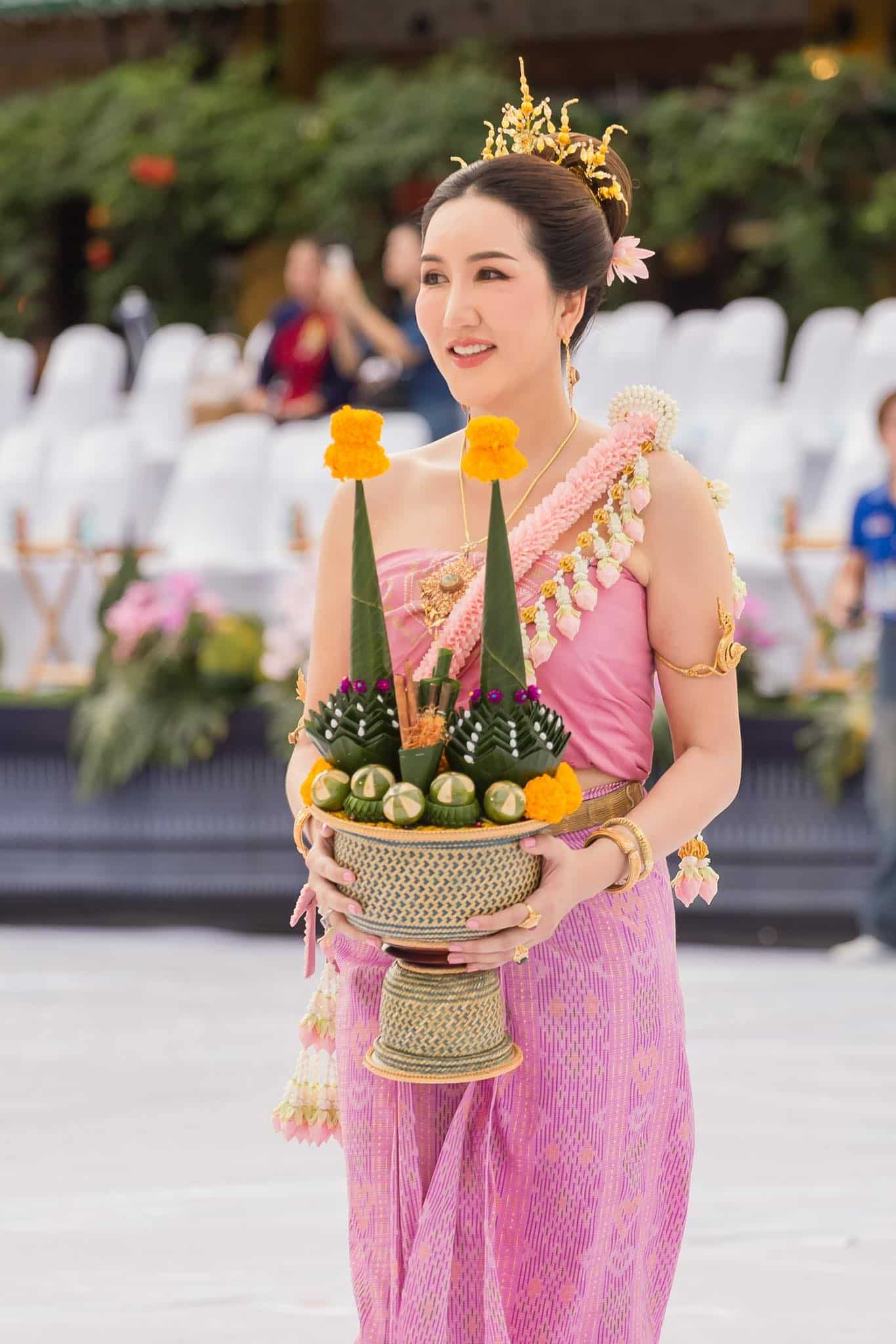 อาจารย์ออร่า มหารานี