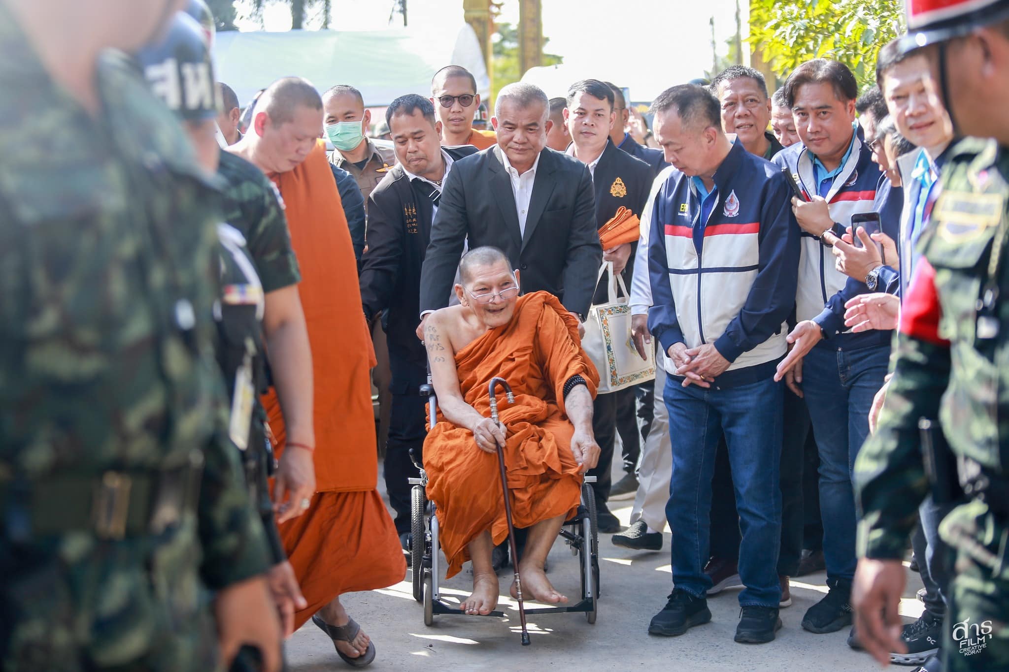 เลขขันน้ำมนต์ หลวงปู่ศิลา ในพิธียกช่อฟ้าโบสถ์มหาอุตม์ วัดบ้านโนนเดื่อ ร้อยเอ็ด-2