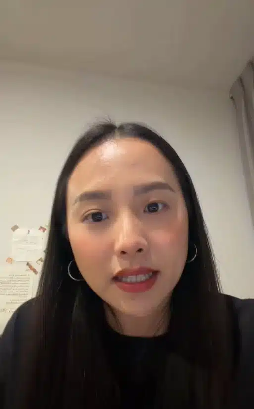 ไอซ์ รักชนก ศรีนอก ขณะอัดคลิปเปิดใจ