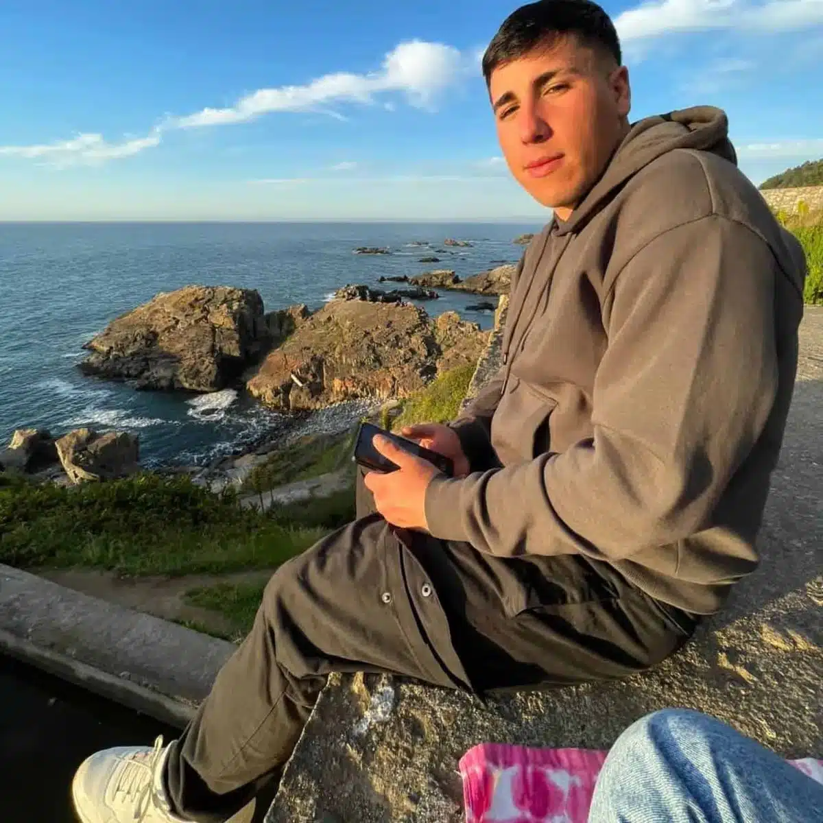 แข้งหนุ่มวัย 22 สังเวยชีวิต "ฮันตาไวรัส" หลังลุยพื้นที่ไฟป่าช่วยชาวบ้าน เผยเป็นโรคเดียวกับที่คร่าชีวิตภรรยา "ยีน แฮกแมน"