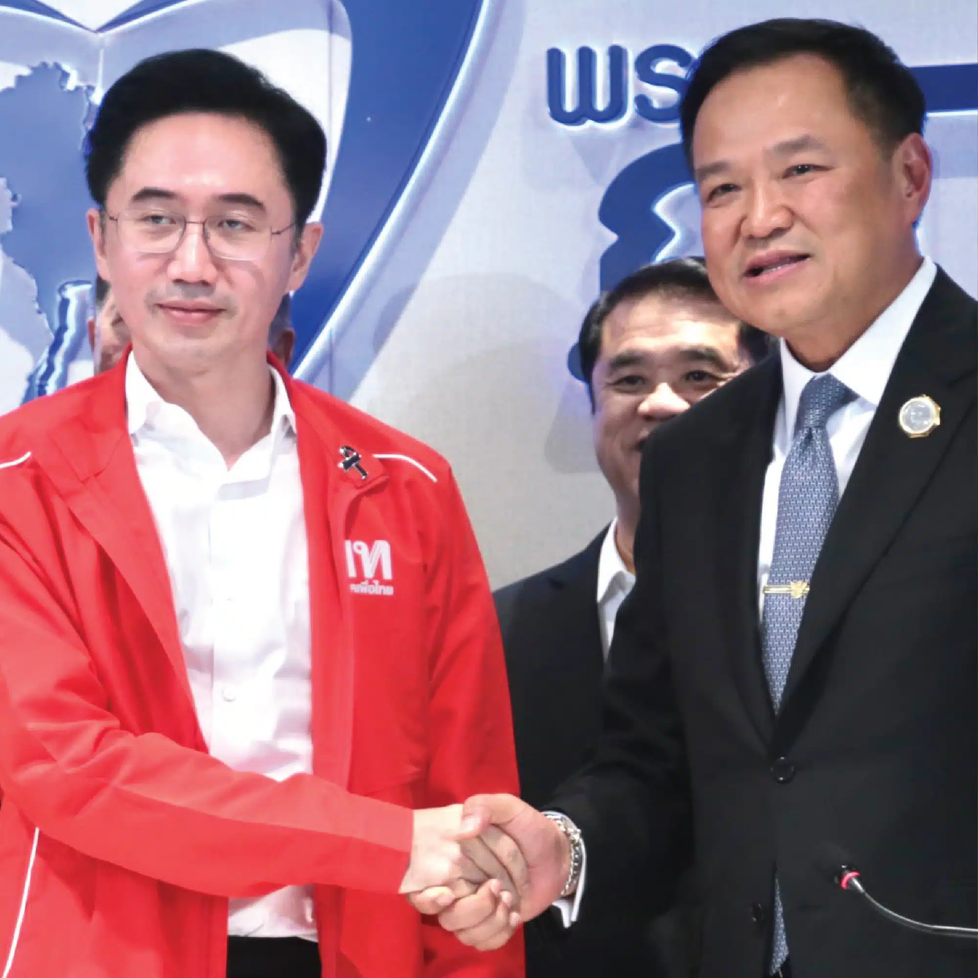 ยศชนัน วงศ์สวัสดิ์ จับมืออนุทิน