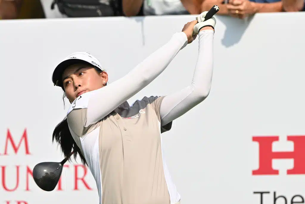 ชัยชนะครั้งนี้ของ "จีโน่" อาฒยา ไม่เพียงแต่เป็นการรักษามาตรฐานมือ 1 ของโลก แต่ยังเป็นการสร้างความสุขให้แฟนกอล์ฟชาวไทย