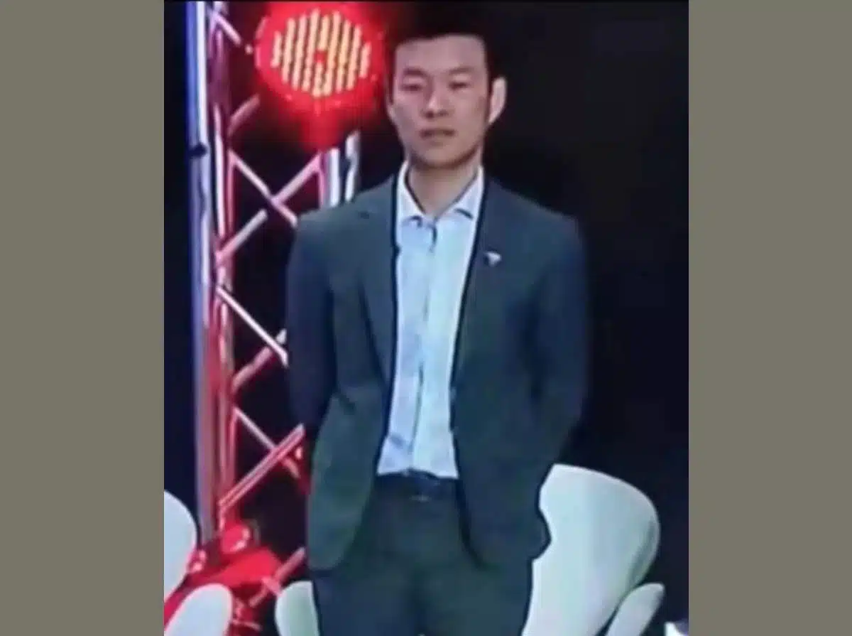 “เท้ง” แคนดิเดตนายกรัฐมนตรี พรรคประชาชน ยืนยันร่วมร้องเพลงชาติบนเวทีดีเบต