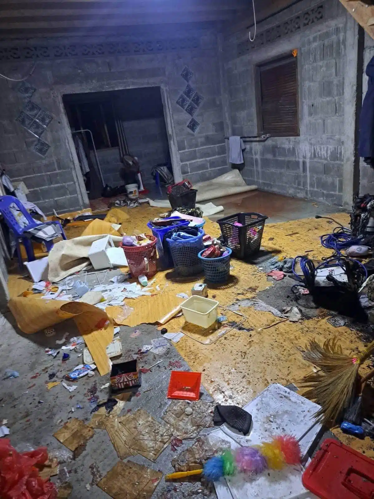 สมาชิกกลุ่มผู้ก่อความไม่สงบ ประกอบระเบิดพลาด