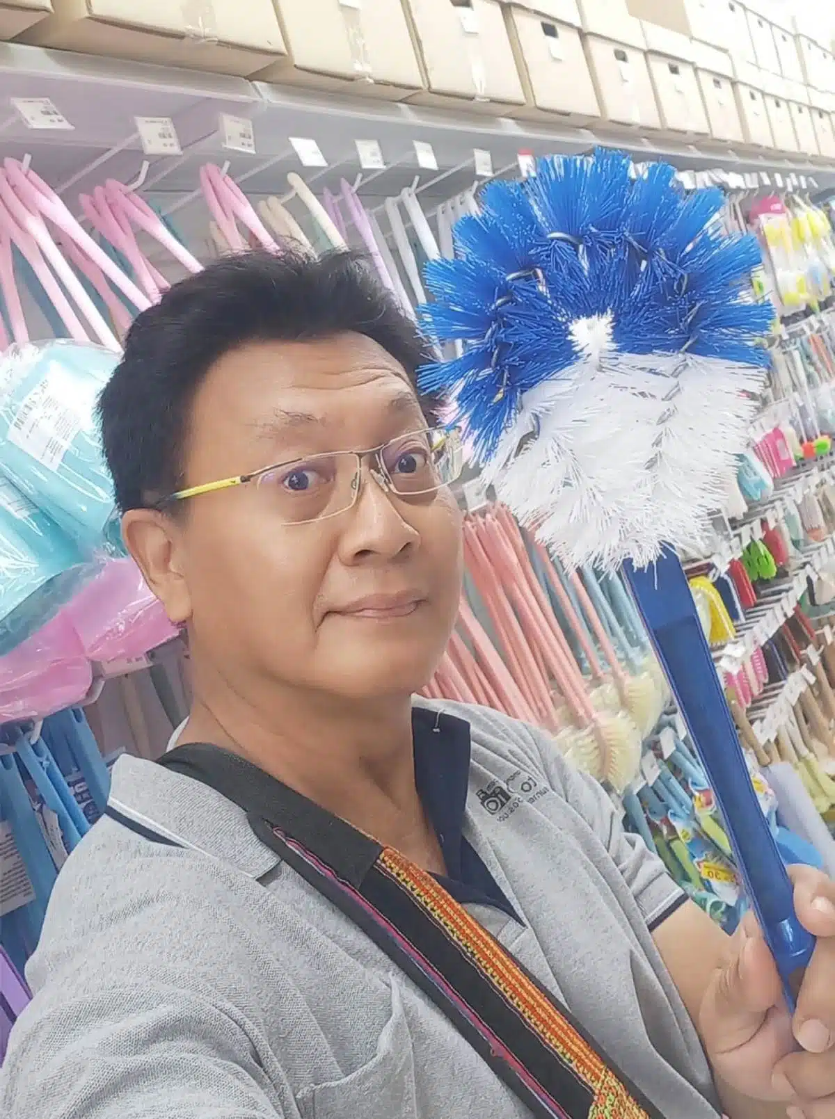 ปฏิพล อภิญญาณกุล นักเขียนชื่อดัง