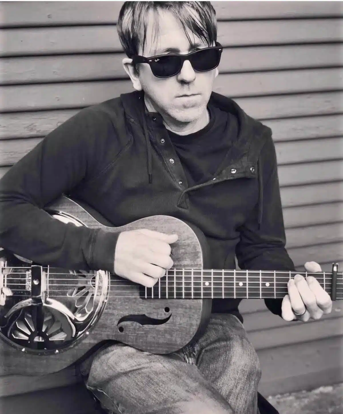 ในยุคที่คลื่นวิทยุ Fat Radio (104.5) ครองเมือง วง Cake คือหนึ่งในวงต่างประเทศที่เป็น "ลูกรัก" ของดีเจและคนฟังในไทย