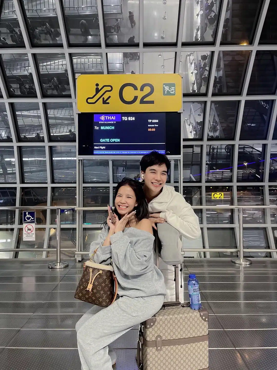 น้องชาย ใบเตย อาร์สยาม เสียรู้มิจฉาชีพ คุยลากยาว 3 วันจนเชื่อใจ ก่อนสูญเงินเกือบ 2 แสน-3