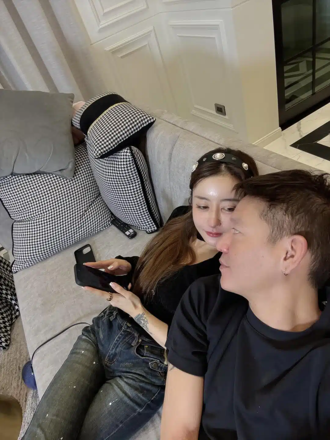 ลุ้นข่าวดี จิน จรินทร์ หยอดคำหวาน กวาง รติชา คนสะดุดแหวนเพชรนิ้วนางข้างซ้าย-3