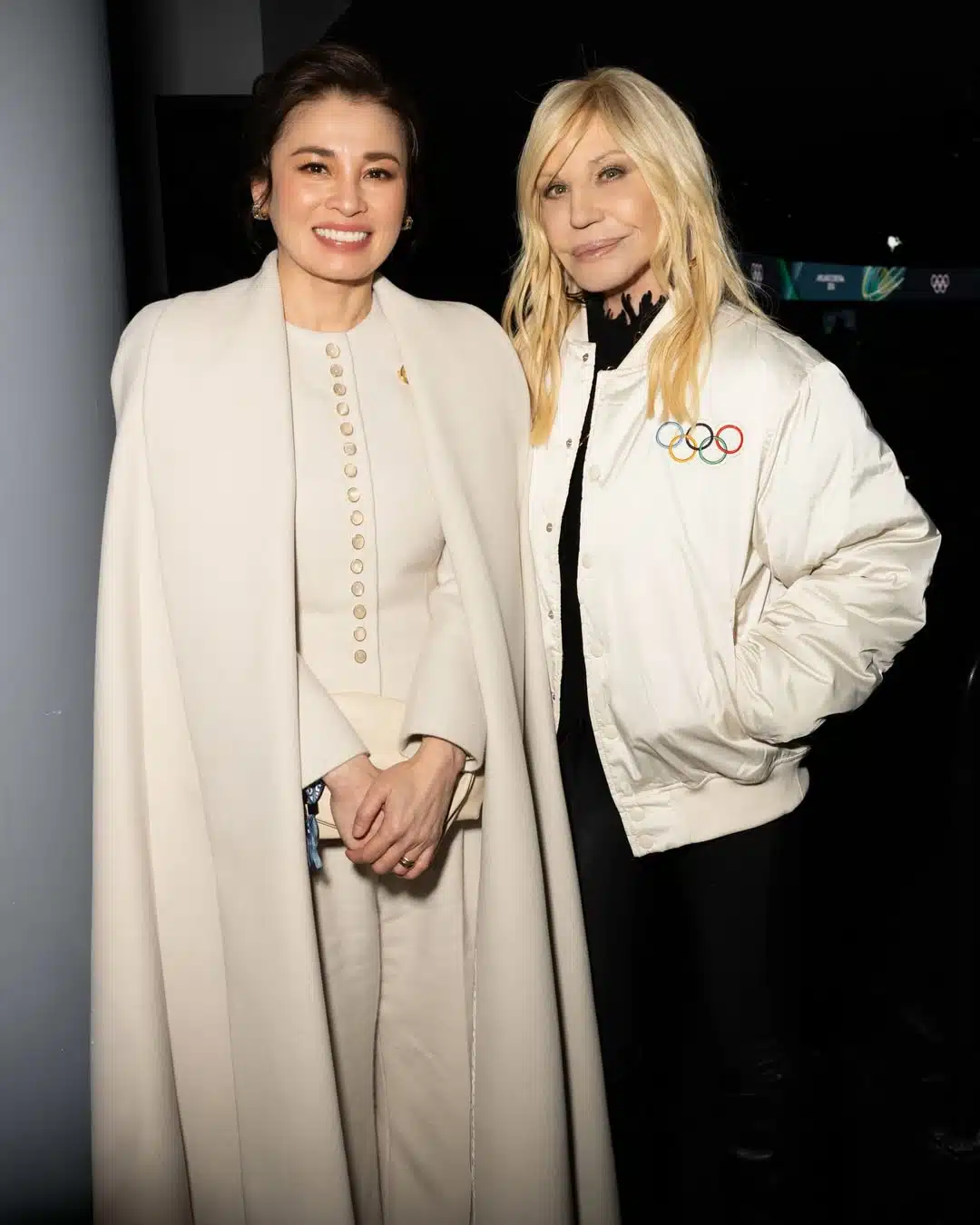 พระราชินี ทรงฉายกับ โดนาเทลลา เวอร์ซาเช่ ดีไซเนอร์และผู้นำแฟชั่นระดับโลกชาวอิตาลี-1