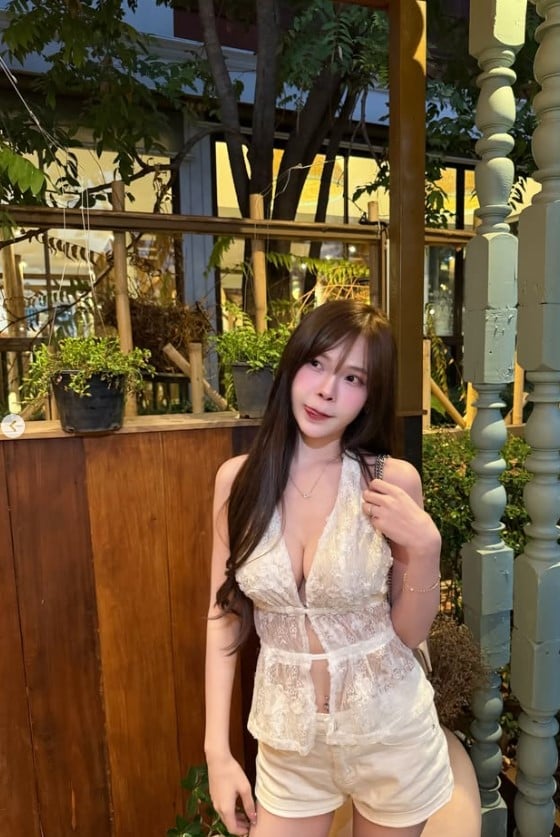 ชาวเน็ตชื่นชมความน่ารักของคุณฟ้าในไลฟ์สด