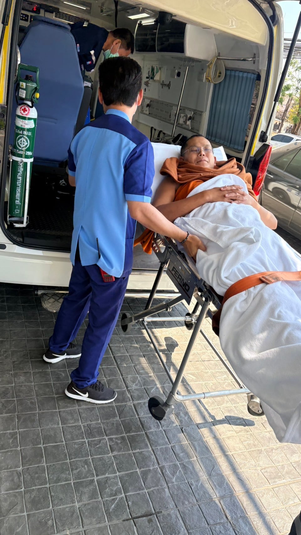 ครูบาชัยวัฒน์ แห่งวัดป่าชนะใจ แอดมิทด่วน หลังอาการอาพาตกำเริบ เหตุพักผ่อนไม่พอ-3