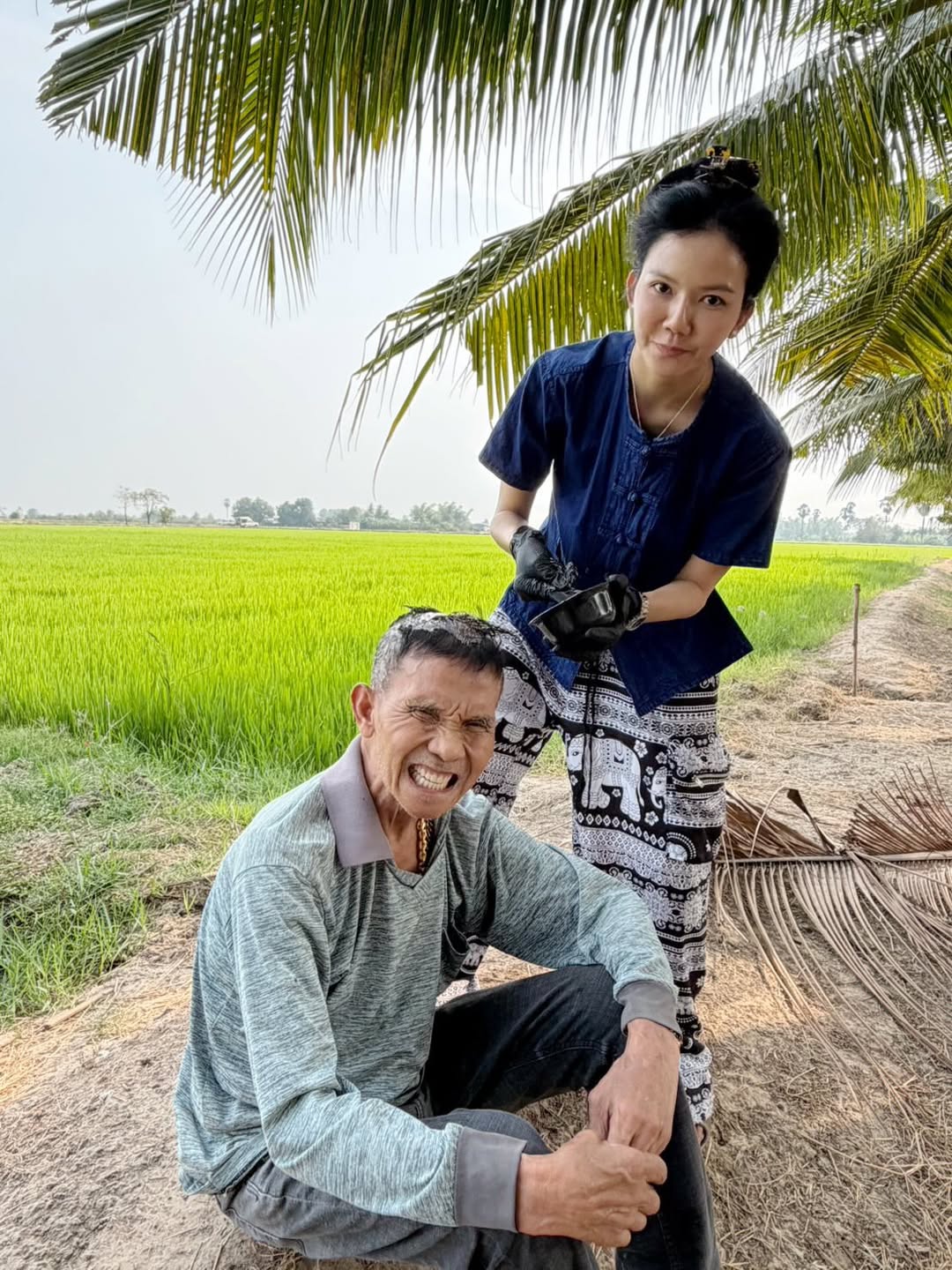 นายประดิษฐ มหาดไทย คุณพ่อของนักร้องสาวจ๊ะ นงผณี