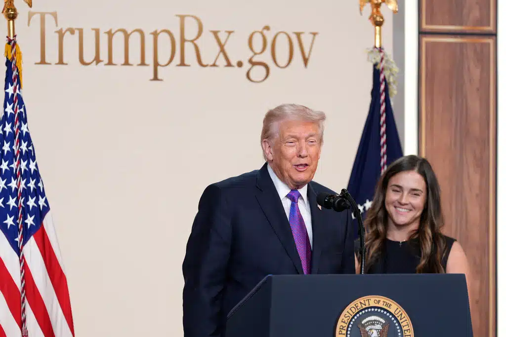 โดนัลด์ ทรัมป์ แถลงข่าวเปิดตัวเว็บไซต์ TrumpRx.gov ที่ทำเนียบขาว