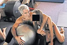 เปิดรายชื่อใน "แฟ้มคดีเอปสไตน์" คนดัง นักการเมืองหลายร้อยคน ด้าน "แพม บอนดี" ยันไม่มีใครรอดจากการถูกเปิดโปง