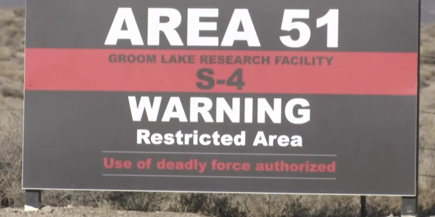 บารัค โอบามา ยืนยันเอง มนุษย์ต่างดาวมีจริง ในแอเรีย 51 มีอะไร