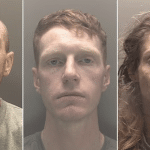 แก๊งค้ายายิ้มร่า ศาลยกฟ้อง ฆาตกรรม 2 ตายายบริสุทธิ์ เพราะลูกชายติดหนี้ค่ายา 400 ปอนด์