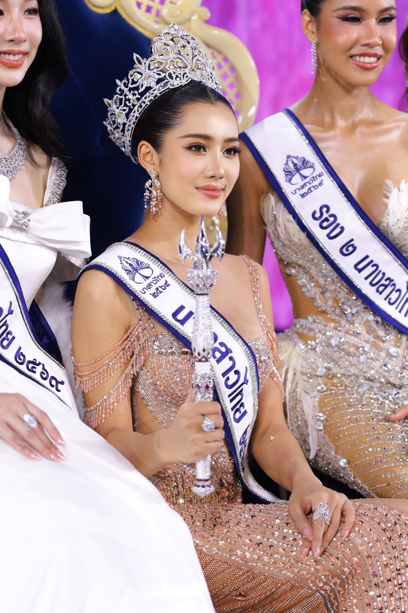 มายมิ้นต์ จิราภรณ์ ศาลาแดง