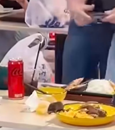 มื้อสยอง! หนูท่อ วิ่งพล่านทั่วศูนย์อาหารห้างดัง ทำลูกค้าแตกตื่น หน่วยงานเร่งตรวจสอบ-1