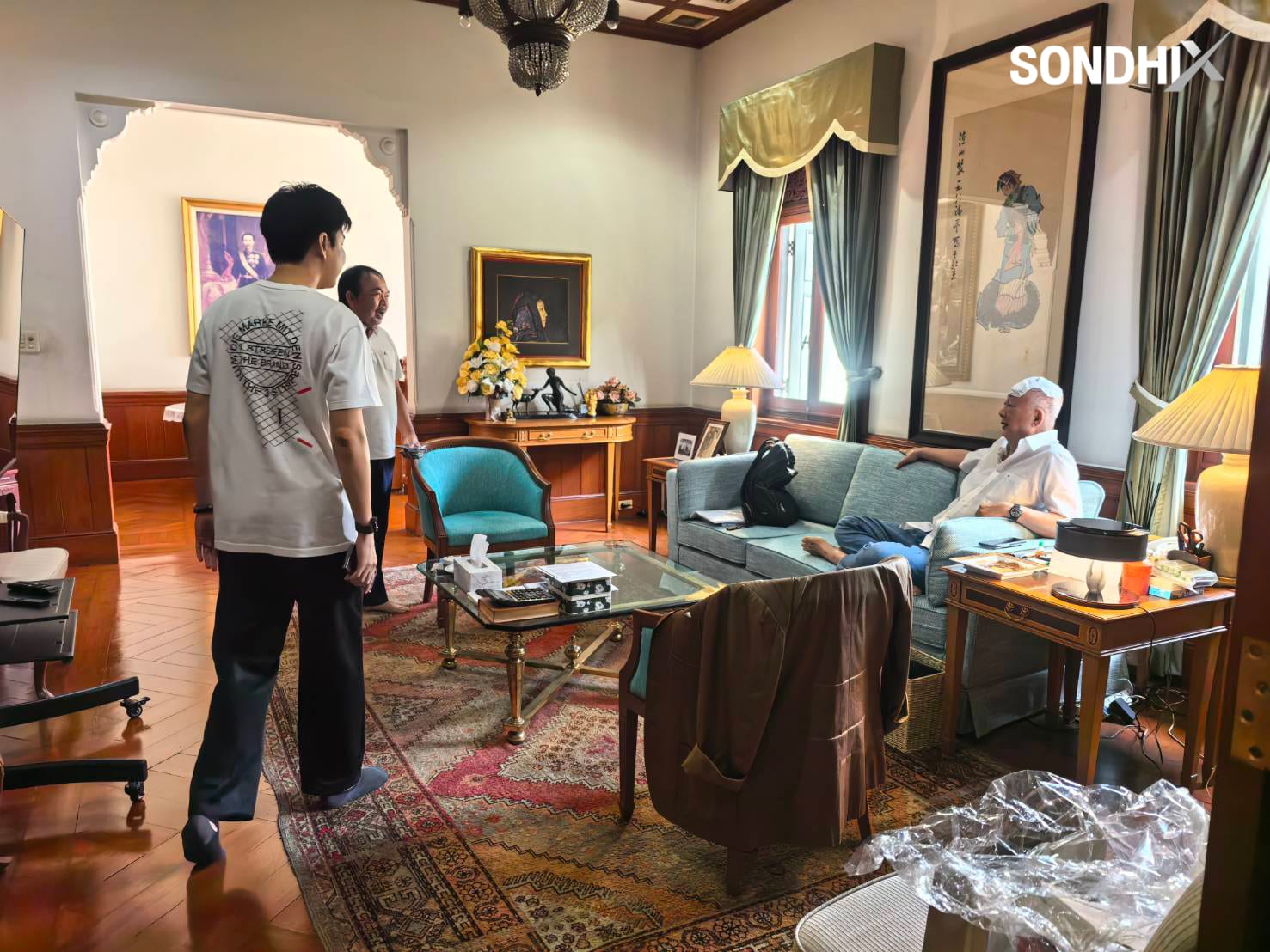 สนธิ ลิ้มทองกุล ล้มหัวฟาดเสา เย็บ 20 เข็ม ประกาศงดจัดรายการนาน 3 สัปดาห์ แฟนข่าวแห่เป็นห่วง-3