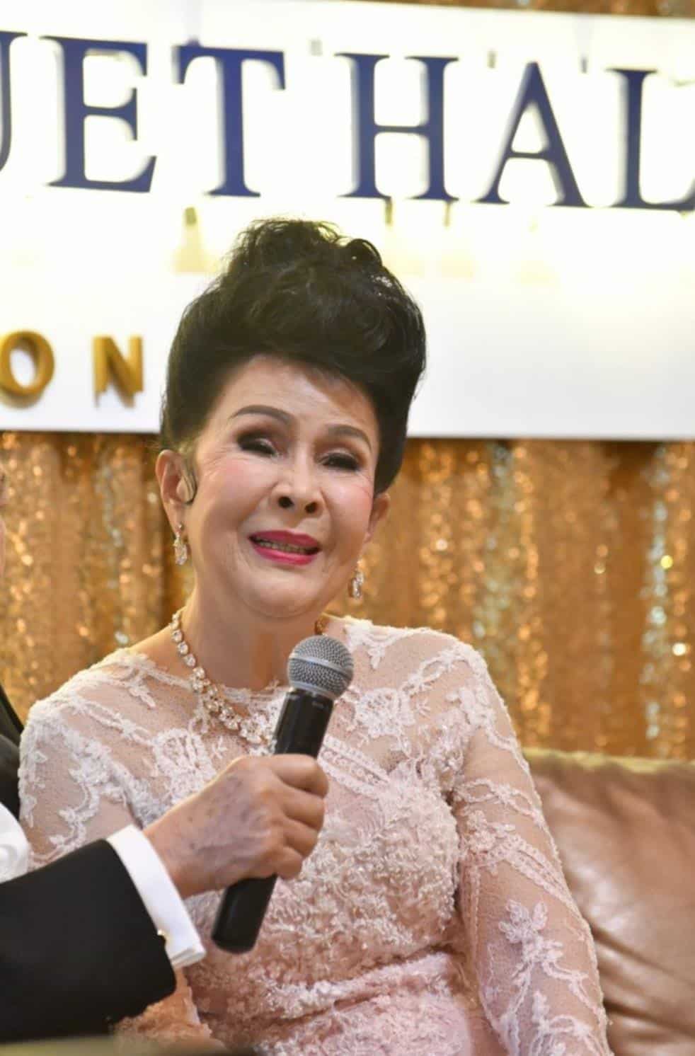 เผยโฉม เพชรา เชาวราษฎร์ นางเอกนัยตาหยาดน้ำผึ้ง หลังทำศัลยกรรมในวัย 84 ปี หน้าเด็กลงมาก-6