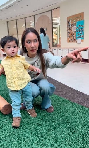 แจ็ค แฟนฉัน พา น้องคากิ ไปสมัครเรียน ถ่ายคลิปติด ใบหม่อน เผยโมเมนต์ครอบครัวอบอุ่น-5