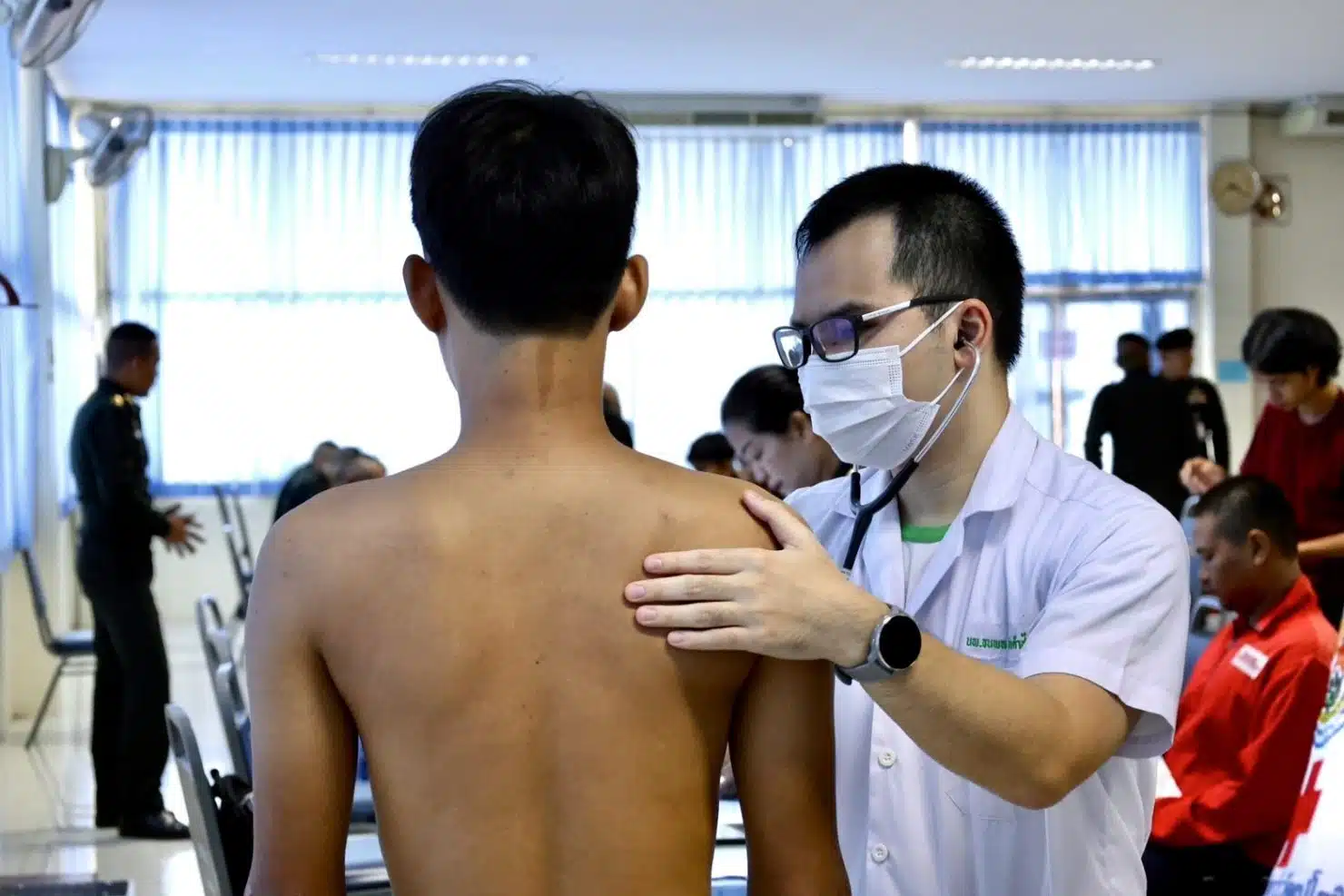 หมอทหารตรวจทหารเกณฑ์