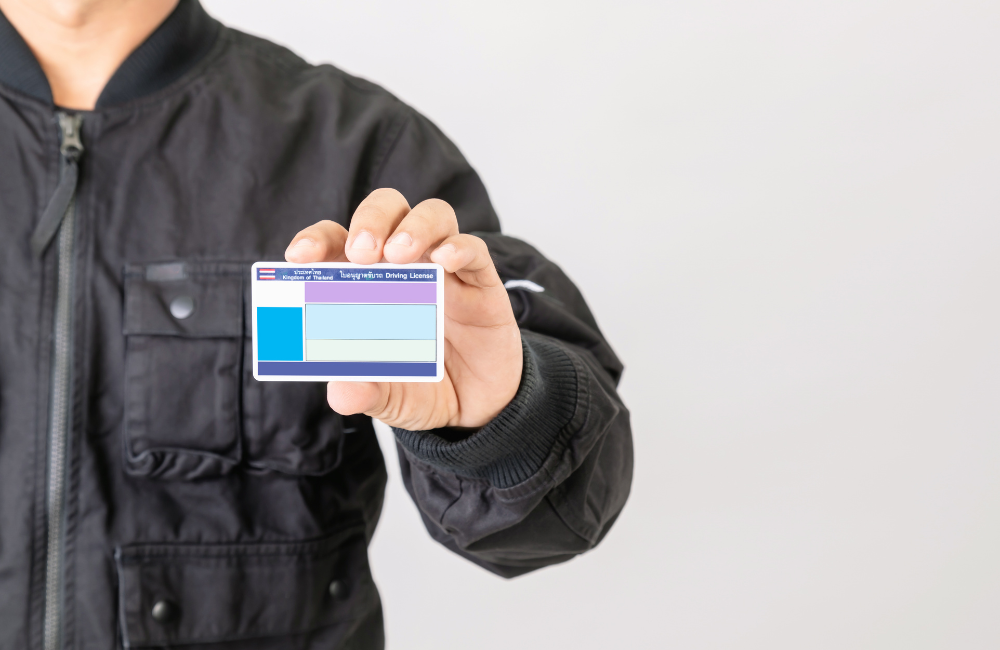 ค่าธรรมเนียมการต่อใบขับขี่