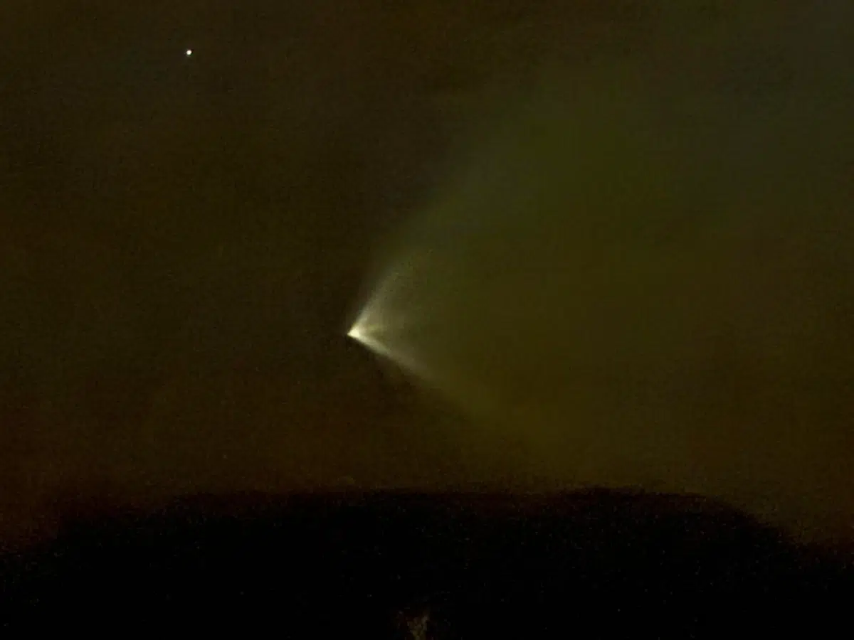 ลำแสงประหลาดบนท้องฟ้า จังหวัดน่าน ตลาดนัดคนเมืองน่าน Original