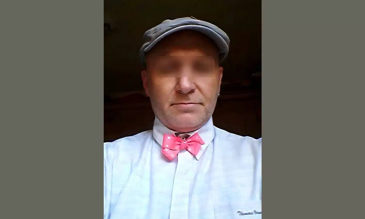 ดาวิด ฮาวเวิร์ด ระเบิดบ้านตัวเอง