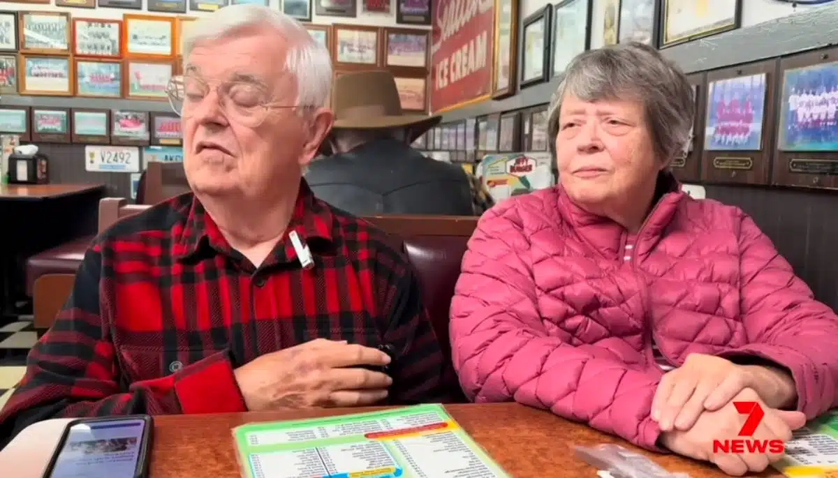 ริชาร์ด พุลลีย์ วัย 78 ปี กับภรรยา