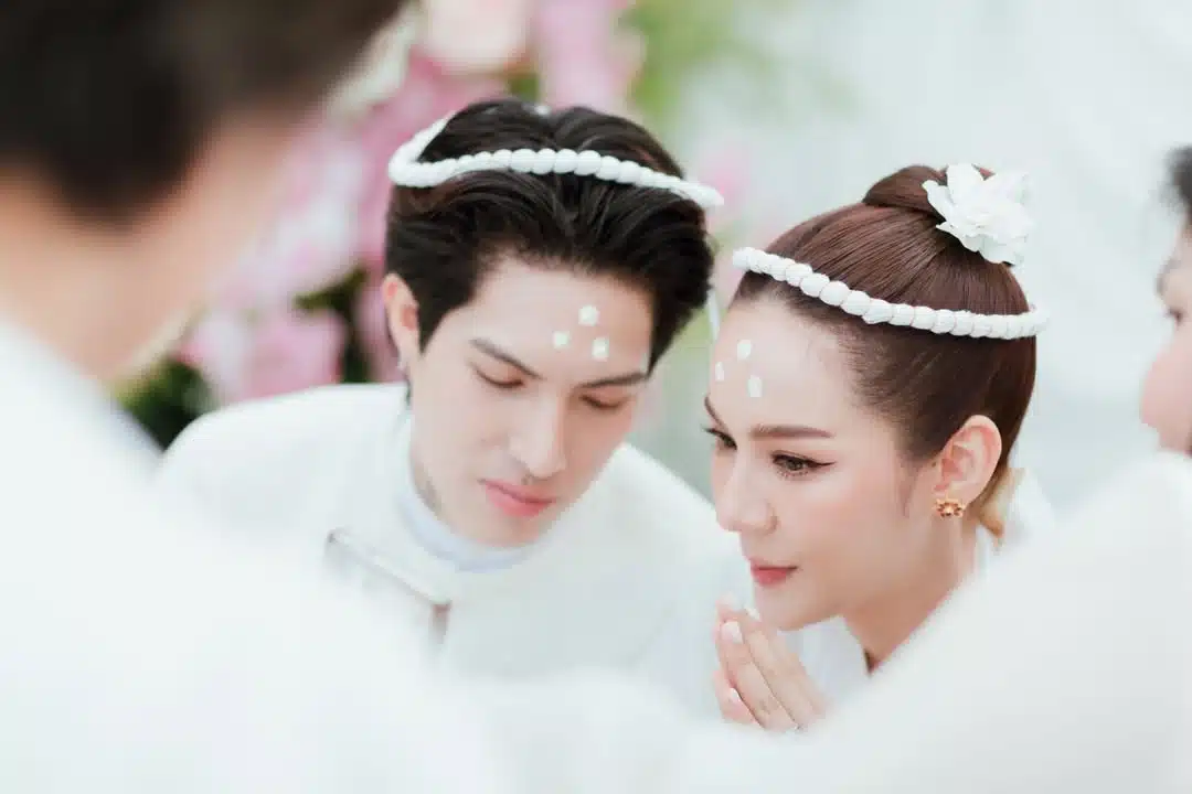 นางเอกช่อง 7 ควงแฟนหนุ่ม เข้าพิธีแต่งงานแบบล้านนา บรรยากาศอบอุ่นเรียบง่าย-2