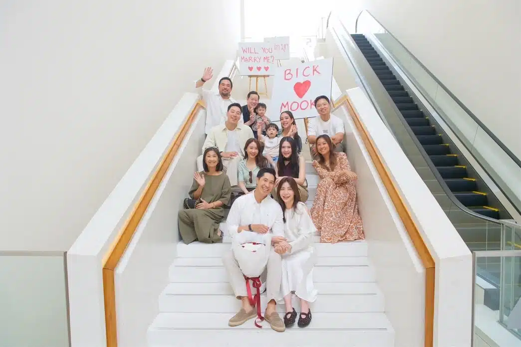 ร่วมยินดี ไฮโซบิ๊ก คุกเข่าขอแฟนสาวแต่งงาน หลังเปิดตัวคบเมื่อปีที่แล้ว-3
