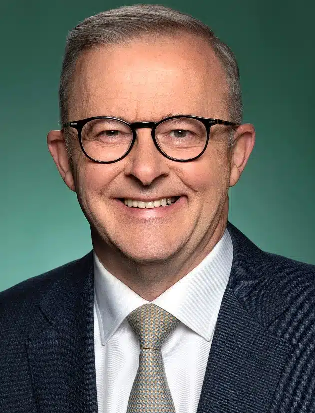 แอนโทนี นอร์แมน แอลบานีส นายกรัฐมนตรีออสเตรเลียคนที่ 31