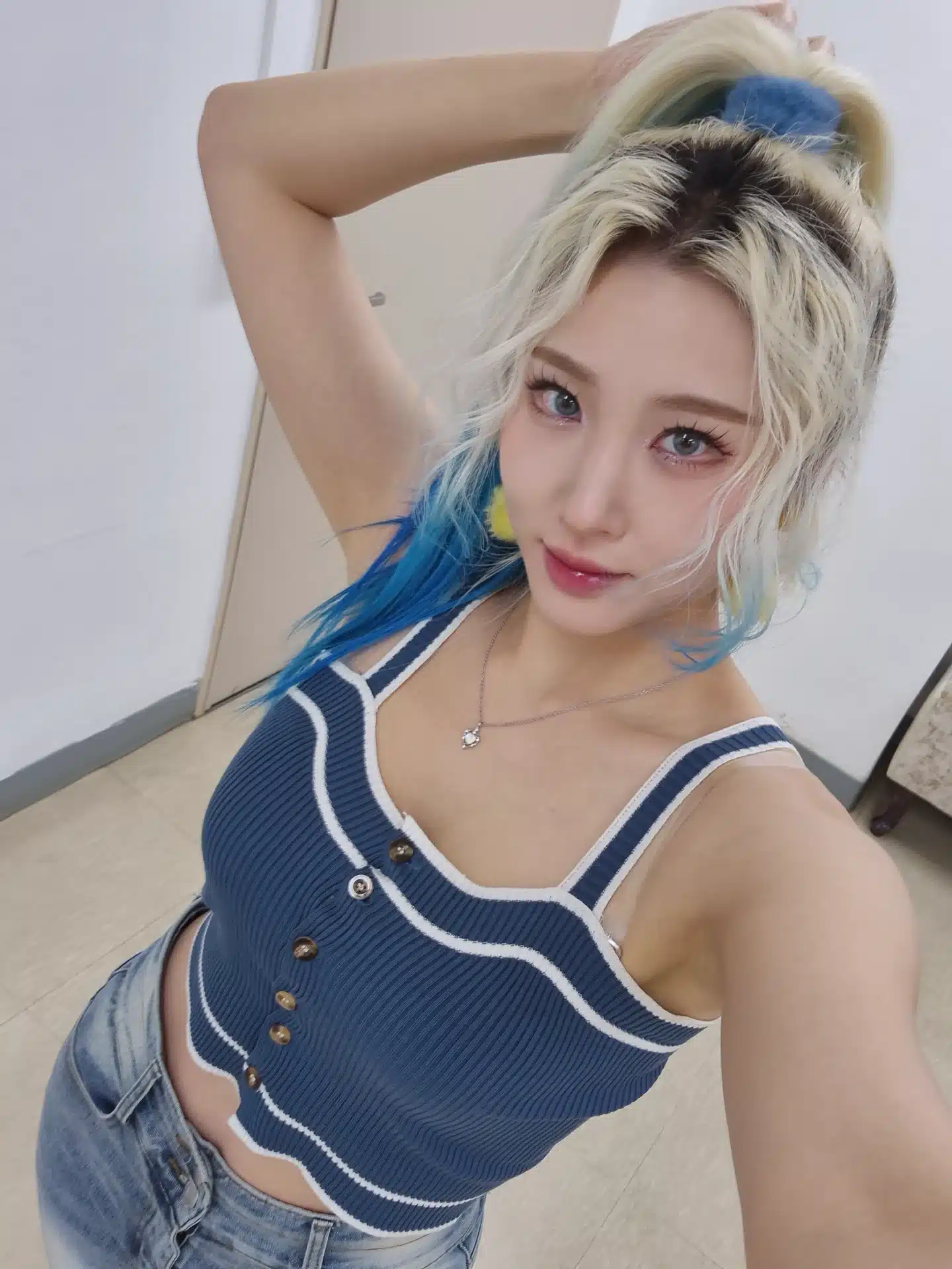 ชเว ฮยอนจอง Rolling Quartz-2