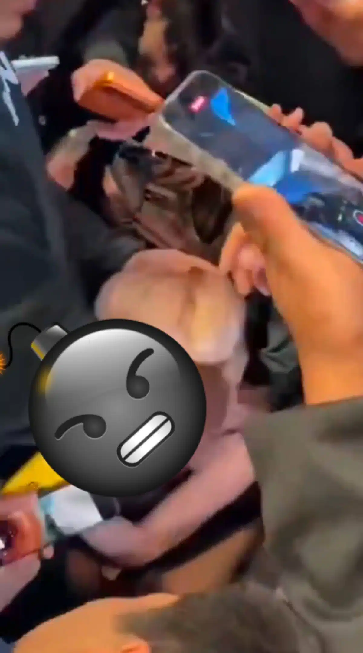 บทรักกลางถนนท่ามกลางเสียงโห่ฮา