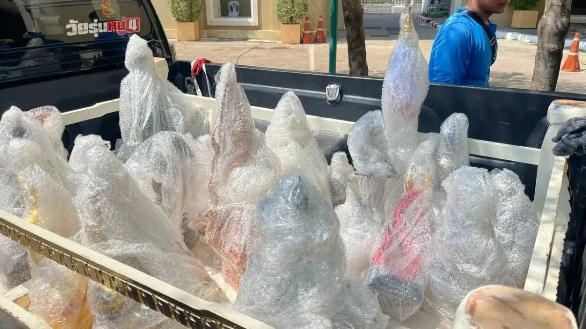 ธรรมนัสขนของออกจากรัฐบาล