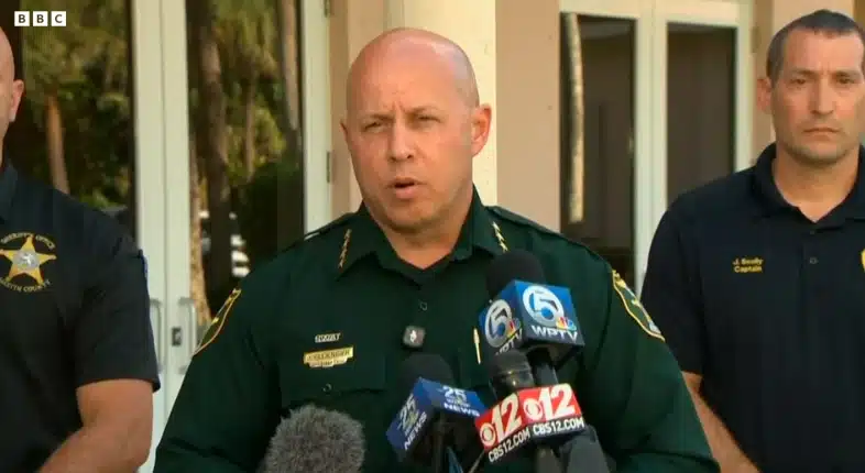 พญาเสือสิ้นลาย ไทเกอร์ วูดส์ ถูกรวบข้อหาเมาแล้วขับ ซิ่งรถพลิกคว่ำกลางฟลอริดา-2