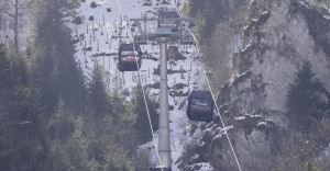 กระเช้าลอยฟ้า ในสวิส ร่วงตกกระแทกพื้น หญิงวัย 61 ดับคาที่