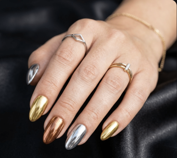 สีเล็บเจลสงรานต์ 2026 เมทัลลิกสายฝอ เฉี่ยวเท่ทะลุแป้ง