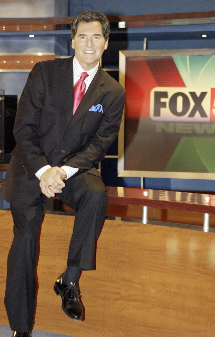 เออร์นี อานาสตอส ผู้ประกาศข่าวระดับไอคอน รายงานข่าวตั้งแต่โศกนาฏกรรม 9/11 ไปจนถึงวิกฤตโควิด-19 เสียชีวิตแล้วด้วยโรคปอดบวมในวัย 82 ปี