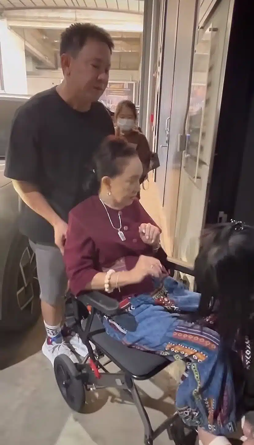 ภาพล่าสุด พิศมัย วิไลศักดิ์ นั่งวิลแชร์ ทำชาวเน็ตคอมเมนต์เป็นห่วงหนัก-3