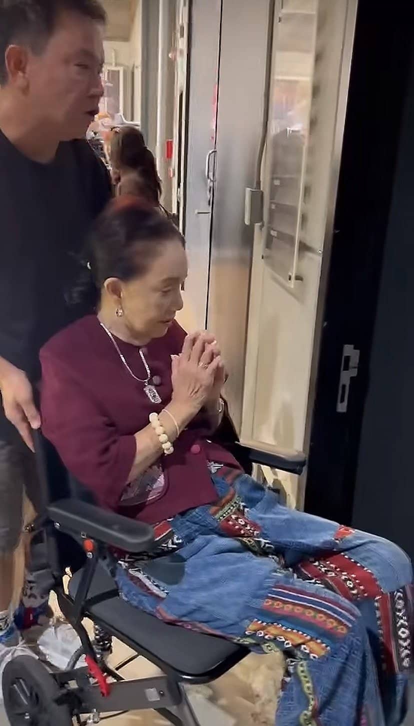 ภาพล่าสุด พิศมัย วิไลศักดิ์ นั่งวิลแชร์ ทำชาวเน็ตคอมเมนต์เป็นห่วงหนัก-4