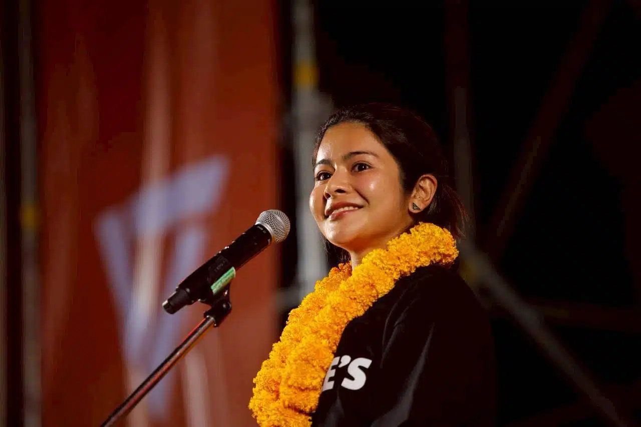 ลิซ่า ภคมน หนุนอนันต์