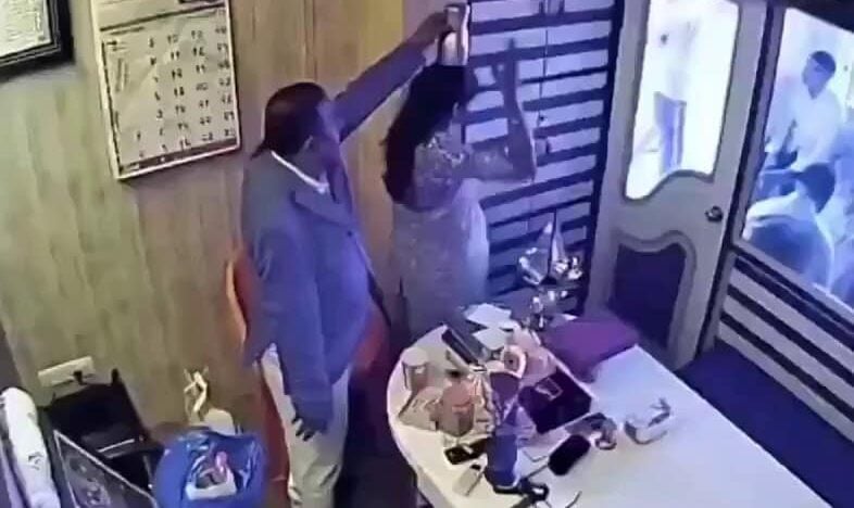 กัปตันอโศก ขารัต หมอดูชื่อดัง