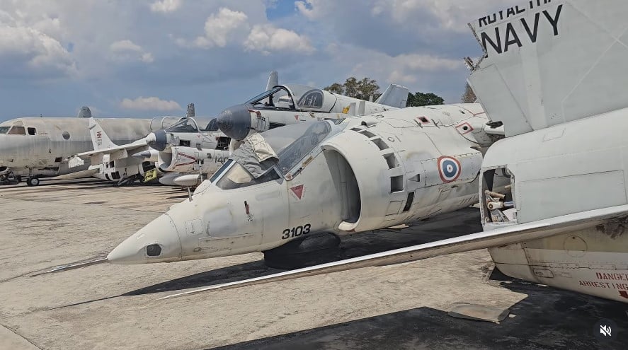 สภาพสุสานเครื่องบินเก่าบริเวณใกล้สนามบินอู่ตะเภา