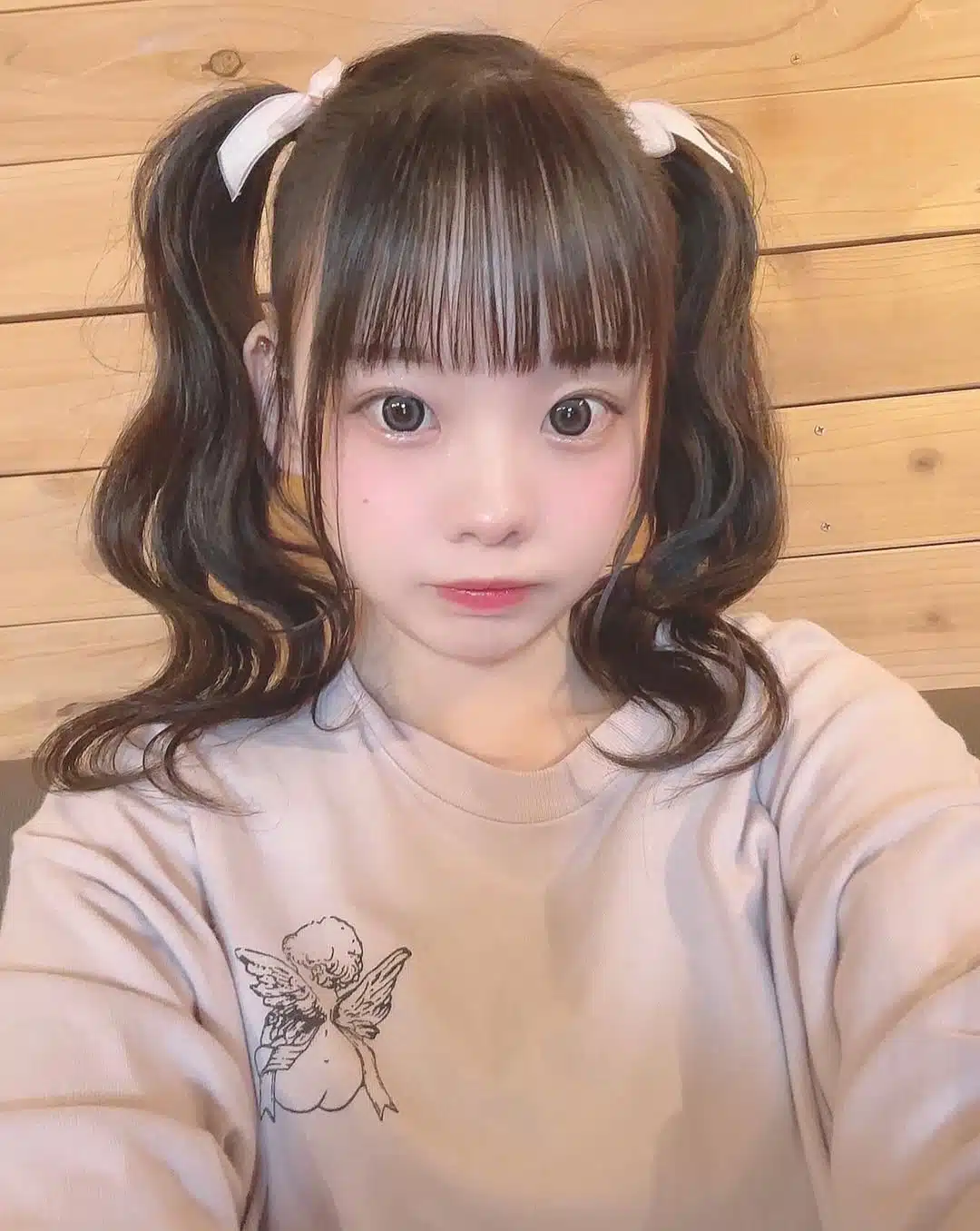 สาวโพสต์หาคู่ เจอคนทัก "รอโตก่อน" พอรู้อายุจริงแทบช็อก เห็นหุ่นยิ่งอึ้ง-1