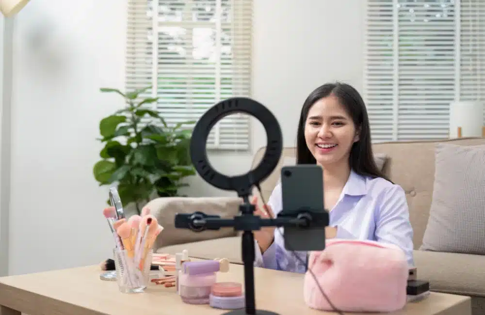 เทคนิคสร้างตัวตนเป็น Influencer