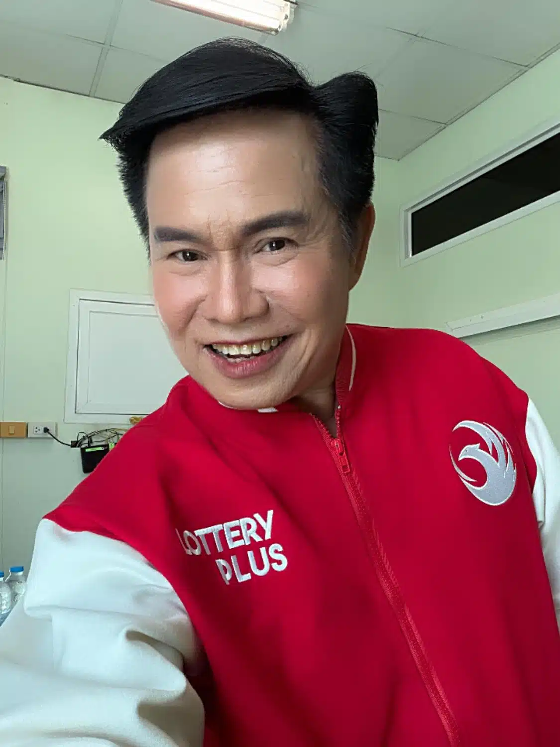 มนต์สิทธิ์ คำสร้อย